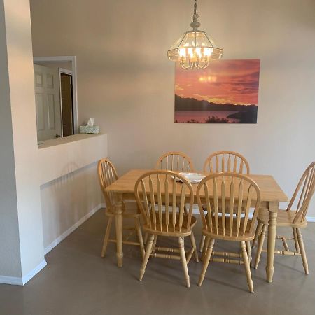 Desert Getaway - Centrally Located, Trail Access Steps Away! Lake Havasu City Luaran gambar