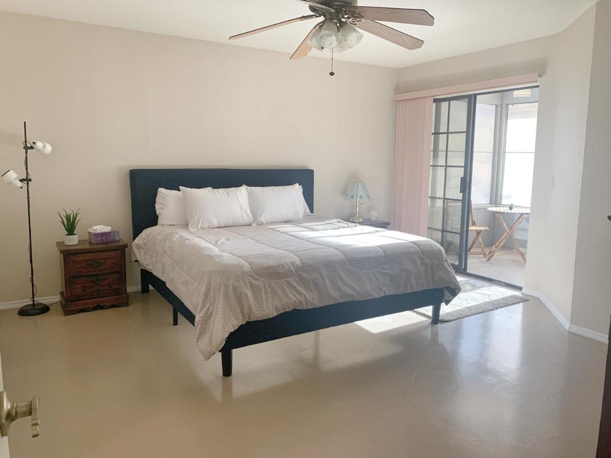 Desert Getaway - Centrally Located, Trail Access Steps Away! Lake Havasu City Luaran gambar