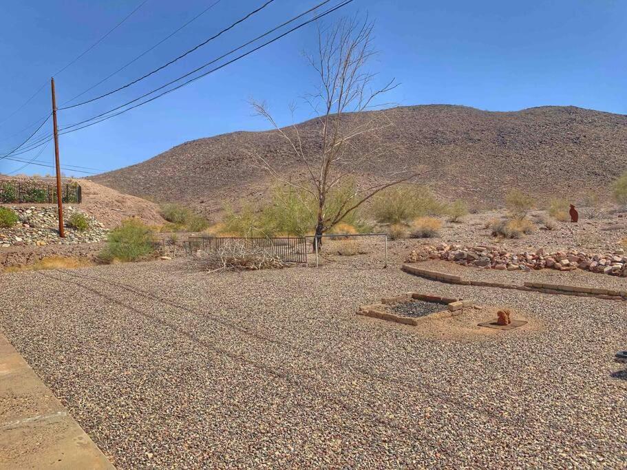 Desert Getaway - Centrally Located, Trail Access Steps Away! Lake Havasu City Luaran gambar