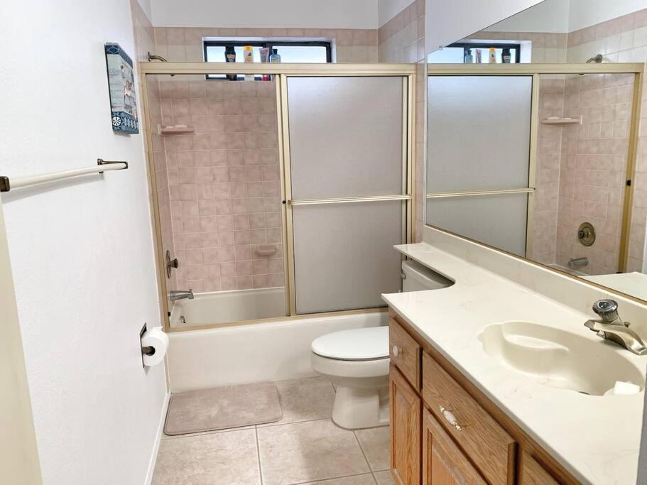 Desert Getaway - Centrally Located, Trail Access Steps Away! Lake Havasu City Luaran gambar